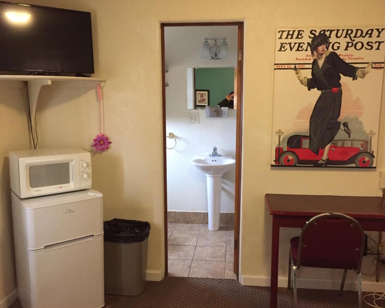 Highland Court Motel Фэрмонт Экстерьер фото
